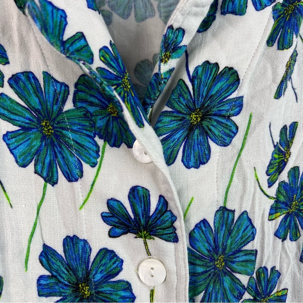 Blue Sky tank top linen and bamboo Floral Button-Up Blouse - Blue and White - Picture 7 of 12